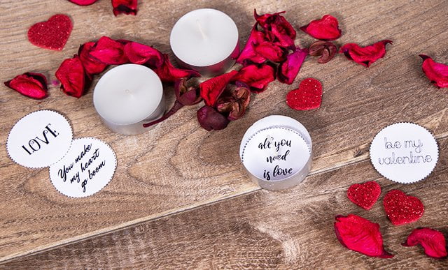 provlékněte knot skrz zprávu